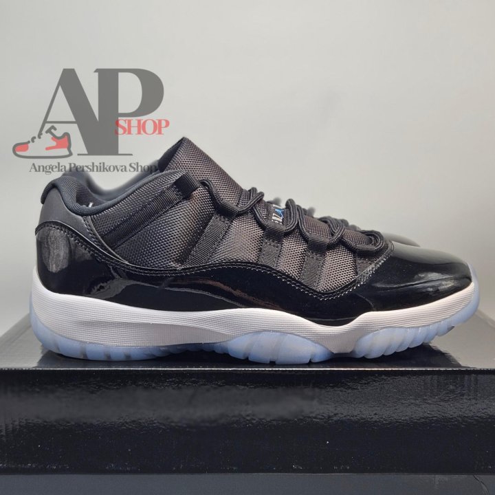 Air Jordan 11 Retro Low 'Space Jam'