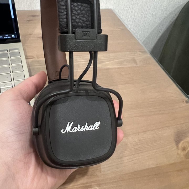 Наушники Marshall