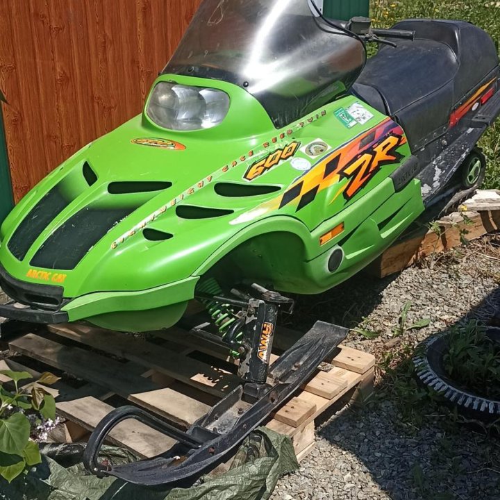 Arctic Cat ZR600