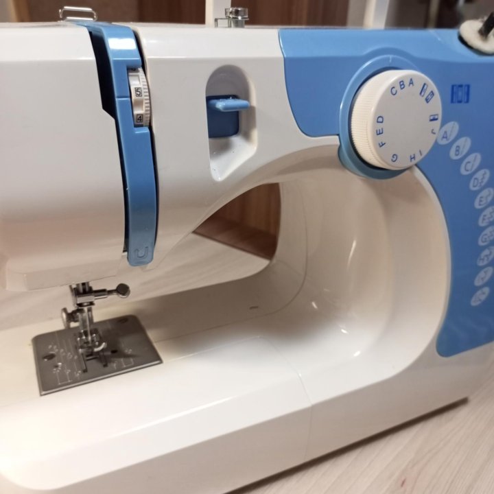 Швейная машина comfort 15