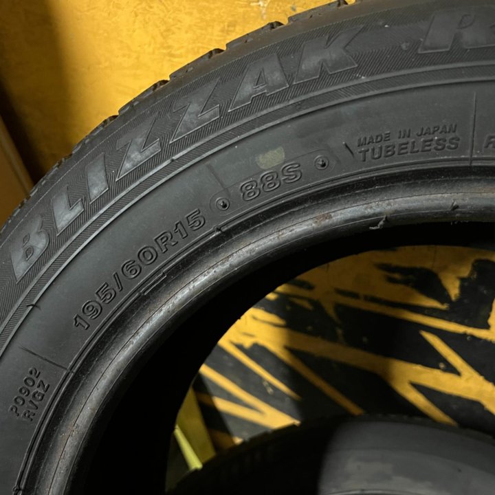 Зимние шины Bridgestone Revo GZ R15 Япония 2шт