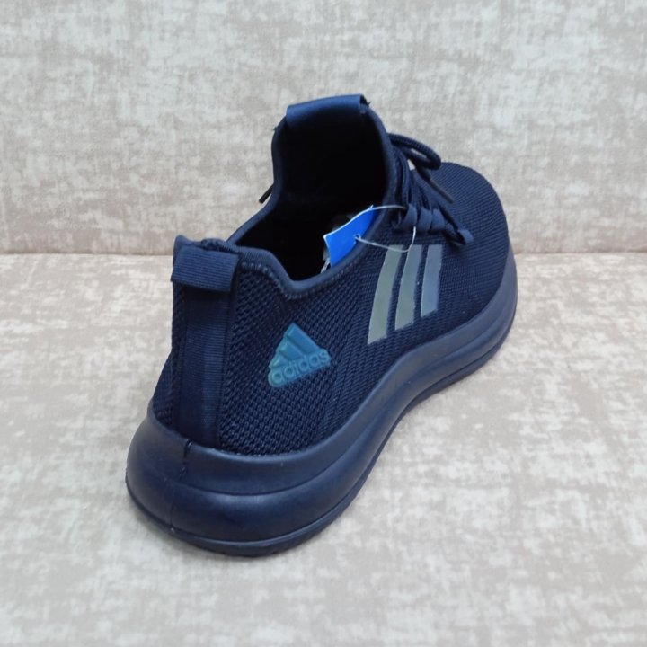 Adidas летние р.40-45