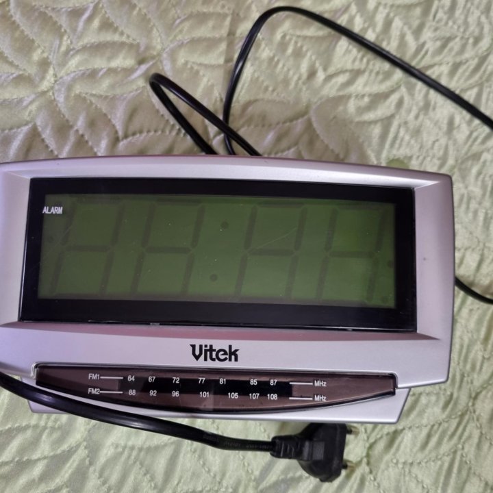 Часы Vitek VT-3511