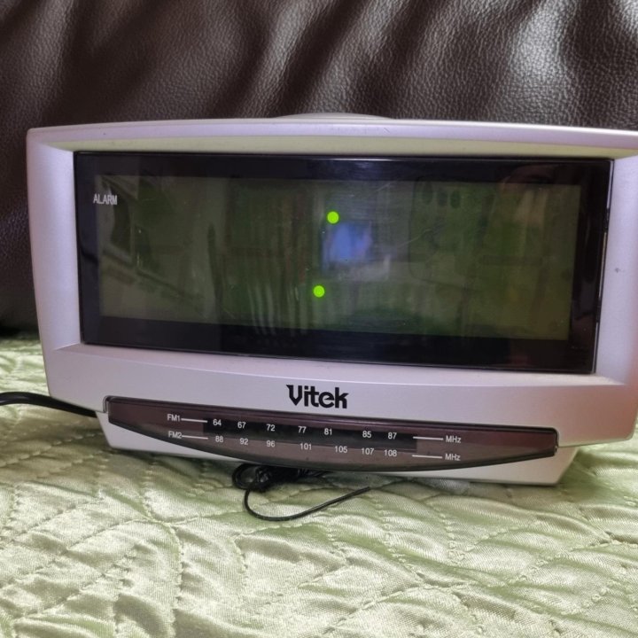 Часы Vitek VT-3511