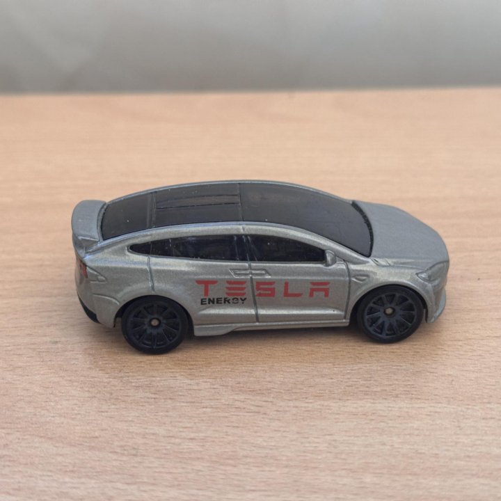 Эксклюзивная машинка Tesla Model X от Hot Wheels