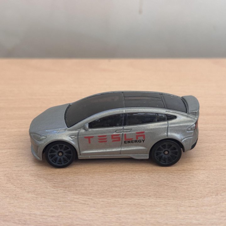 Эксклюзивная машинка Tesla Model X от Hot Wheels