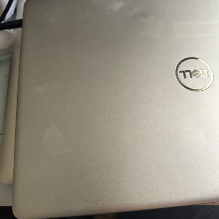 Dell Vostro 5370 CORE I5 8250u, FULL HD , 256gb Ss