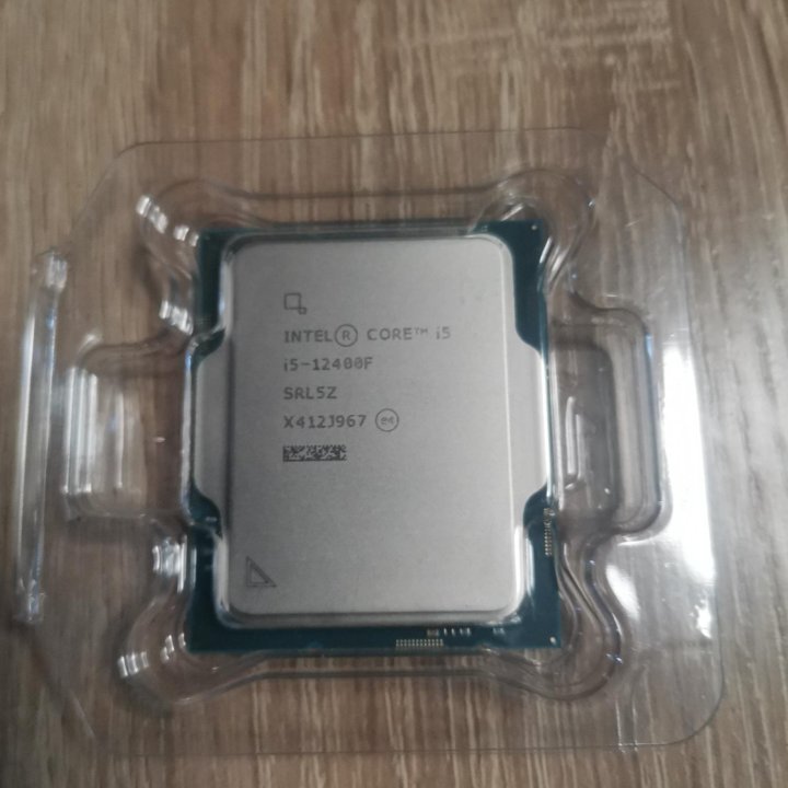 Intel Core i5-12400F