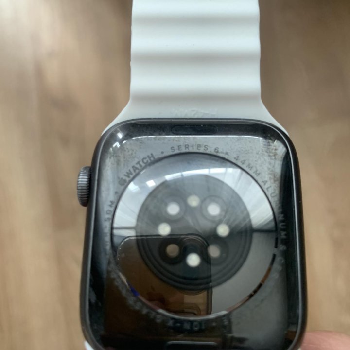 Apple Watch 6 44mm