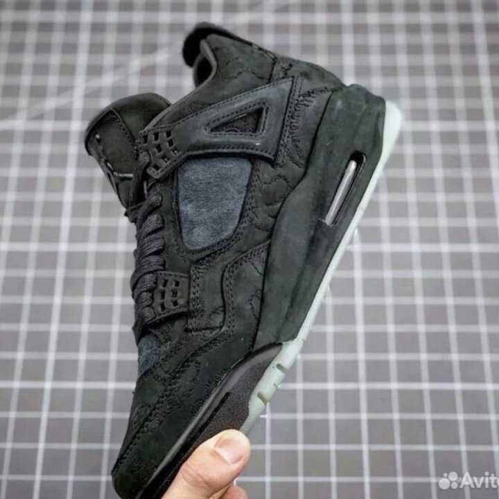 Кроссовки Nike air jordan 4 retro kaws