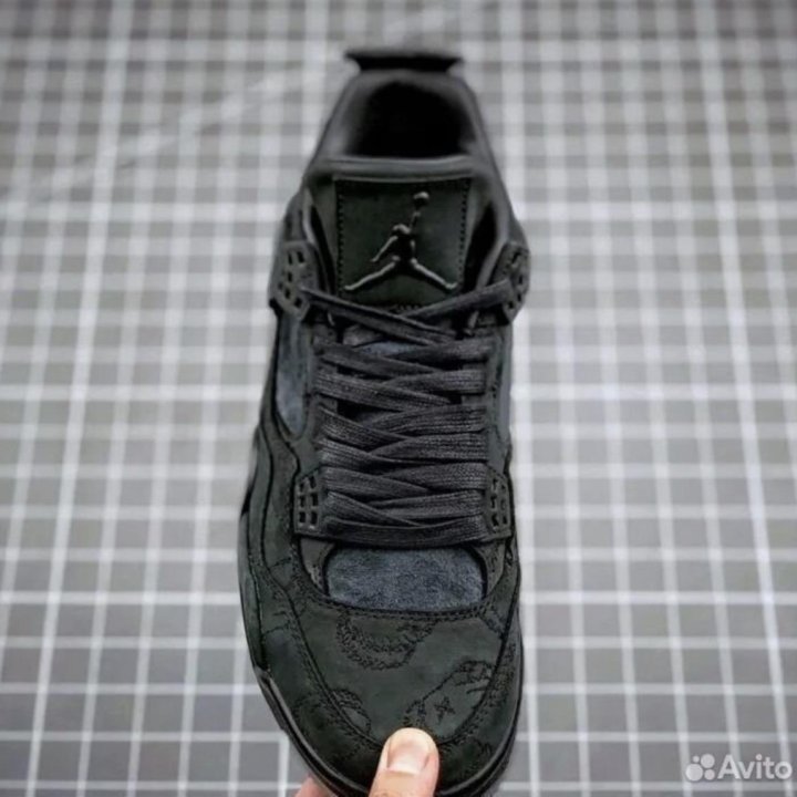 Кроссовки Nike air jordan 4 retro kaws