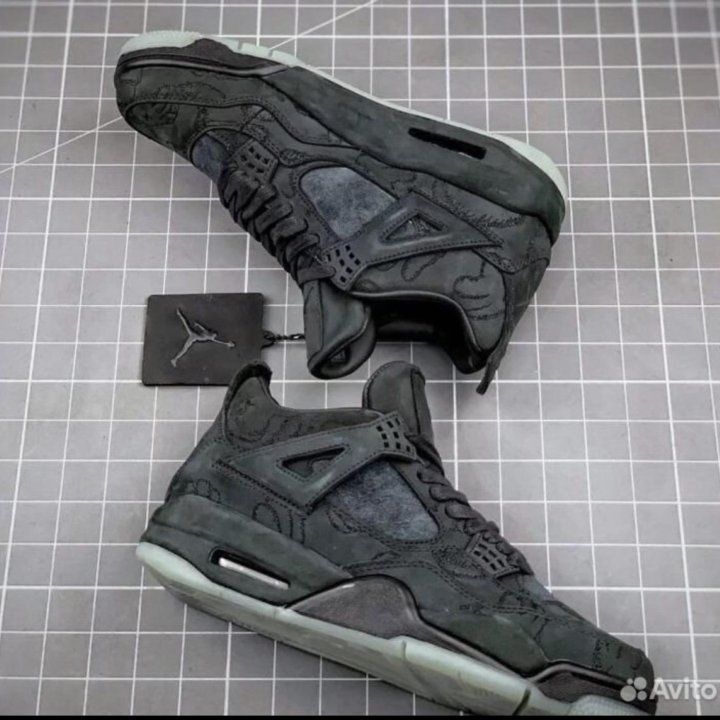 Кроссовки Nike air jordan 4 retro kaws