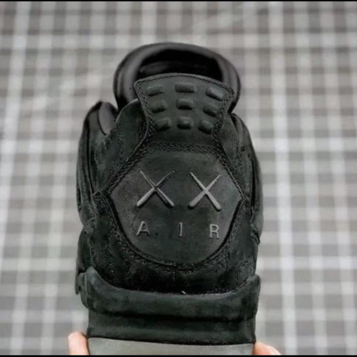 Кроссовки Nike air jordan 4 retro kaws