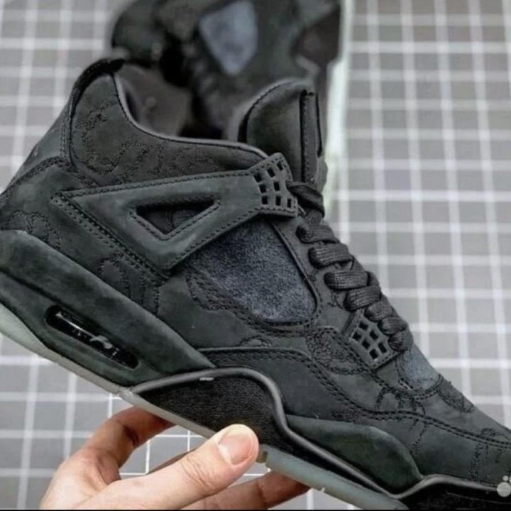 Кроссовки Nike air jordan 4 retro kaws