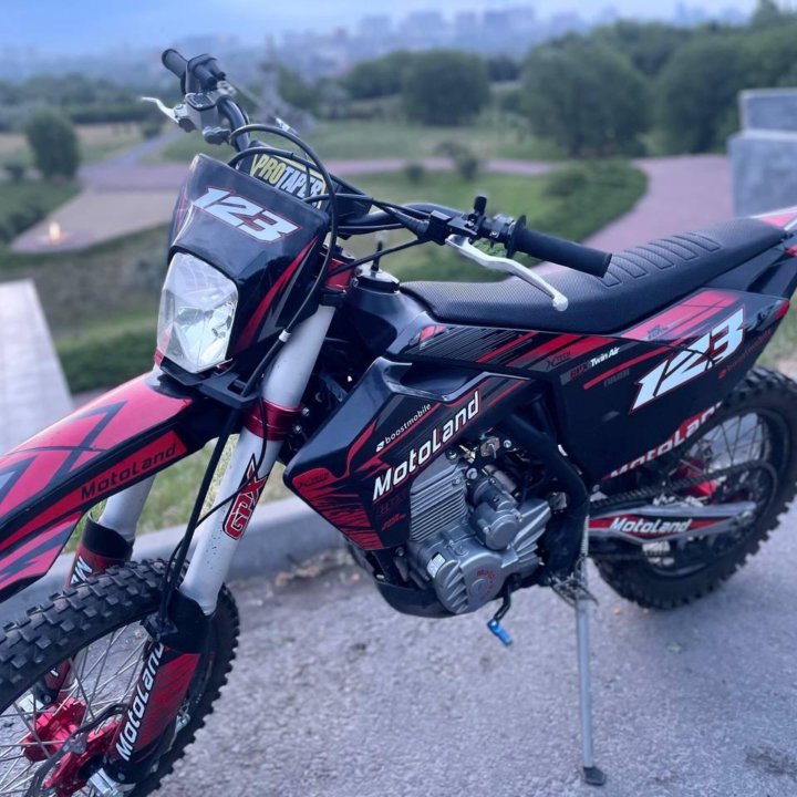 Мотоцикл Кросс Motoland XT250ST 21/18 (172FMM-4V)