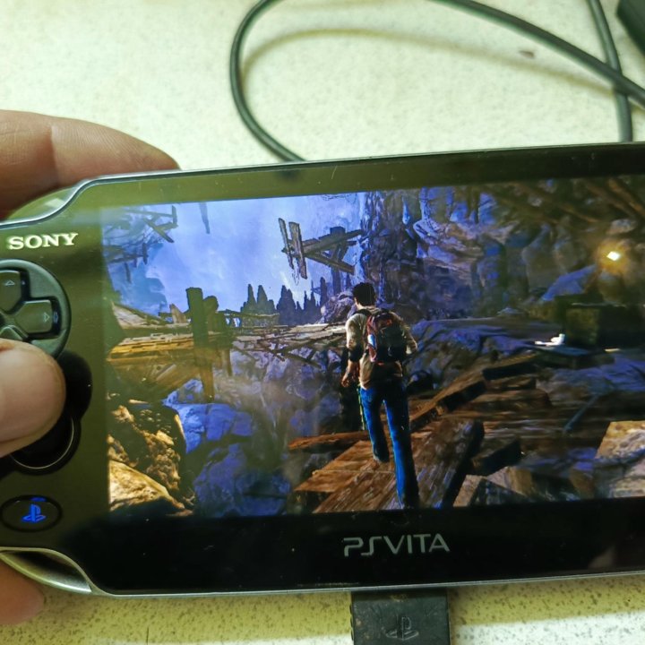 Sony PlayStation Vita 3G / Wi-Fi PCH-1106