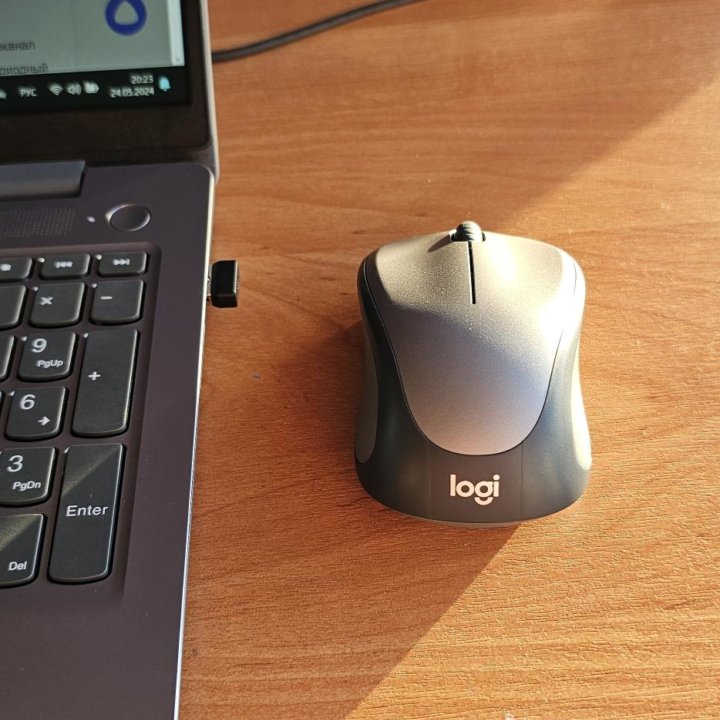 Беспроводная Logitech M235 практически новая