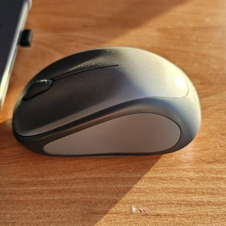 Беспроводная Logitech M235 практически новая