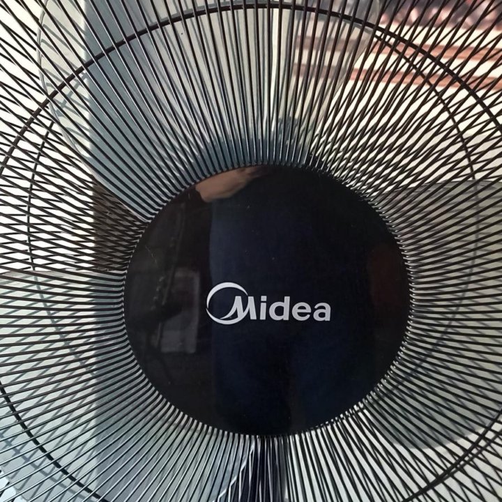 Вентилятор Midea