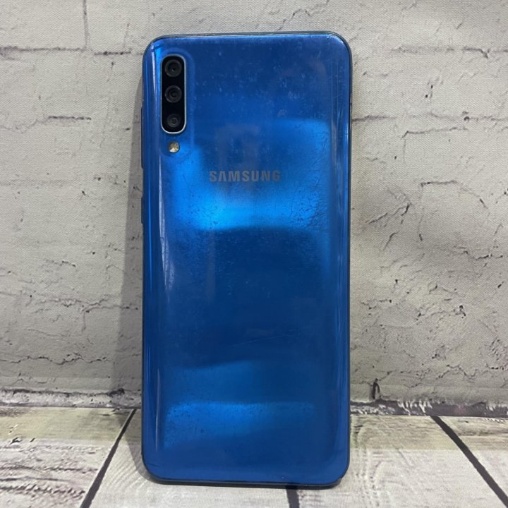 Samsung Galaxy A50-64Gb