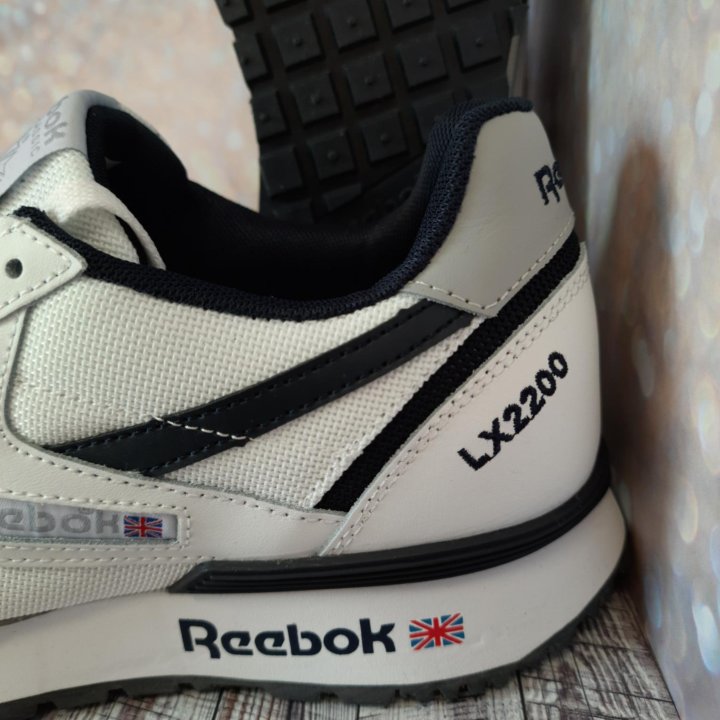 Кроссовки Reebok лето артикул 3180 белые