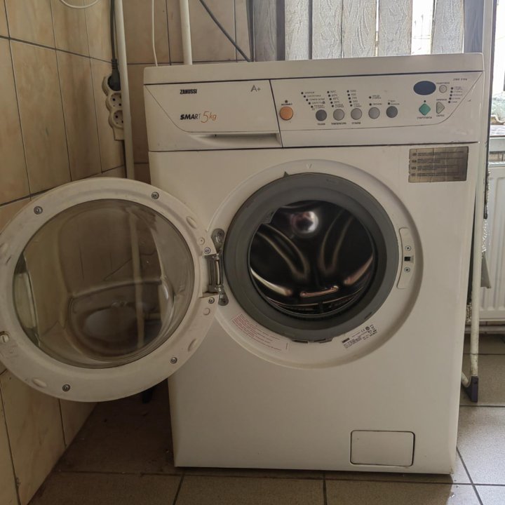 Стиральная машина Zanussi ZWD 5106