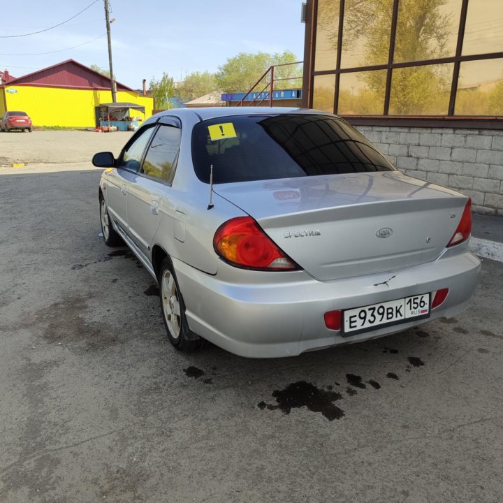 Kia Spectra, 2006