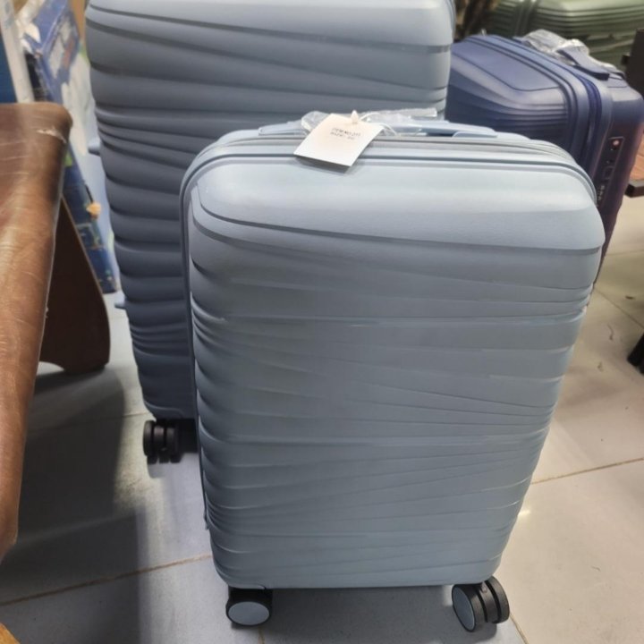 Чемодан полеуретановый