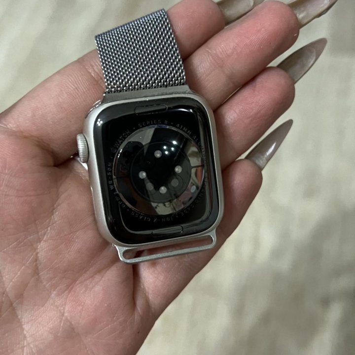 Apple Watch 8