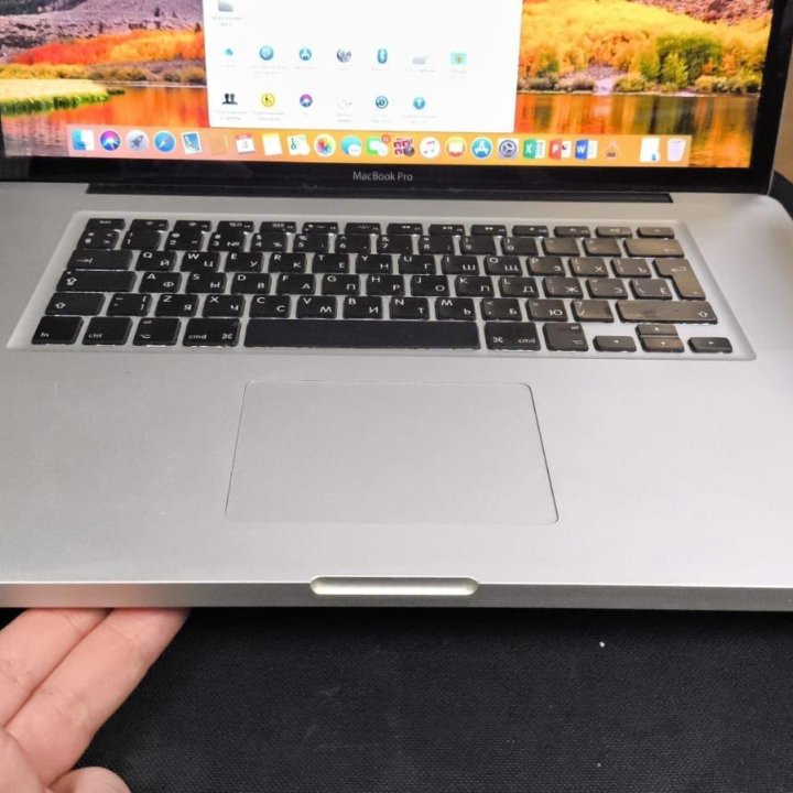 Редкий MacBook Pro 17, CORE I7 2.4ghz/8gb/512gb SS