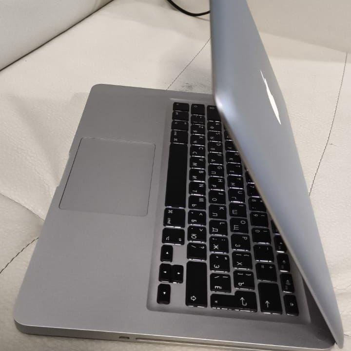 MacBook Pro 13 , CORE I5 2.4ghz/8gb/128gb SSD/hd30