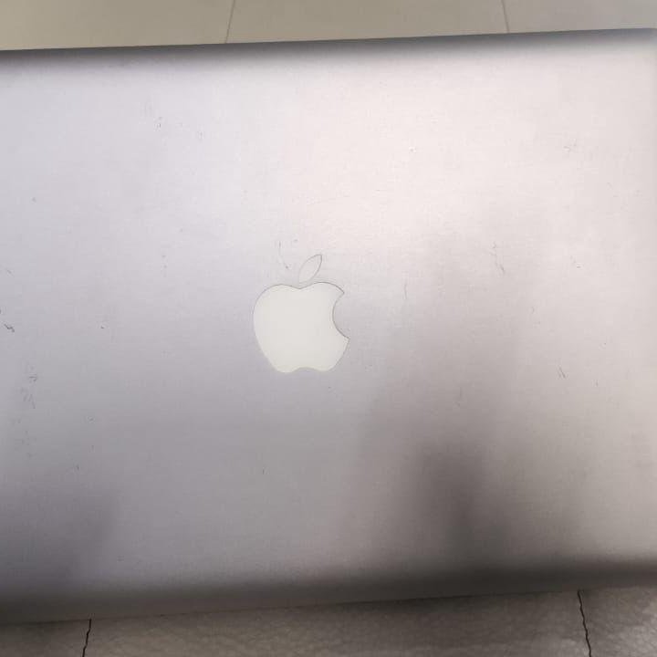 MacBook Pro 13 , CORE I5 2.4ghz/8gb/128gb SSD/hd30