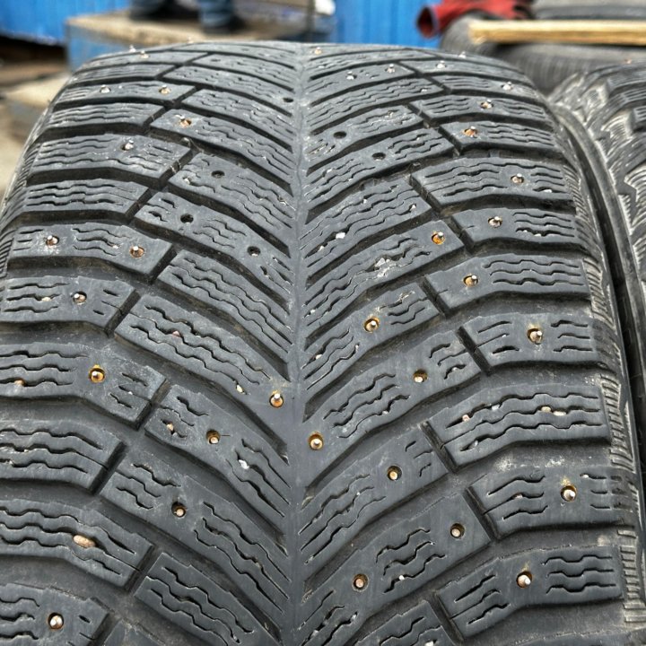 245/40/18 зима Michelin X-Ice North 4