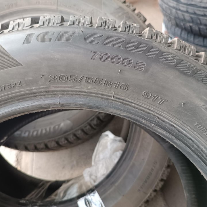 205/55r16 Bridgestone ice Cruiser 7000s