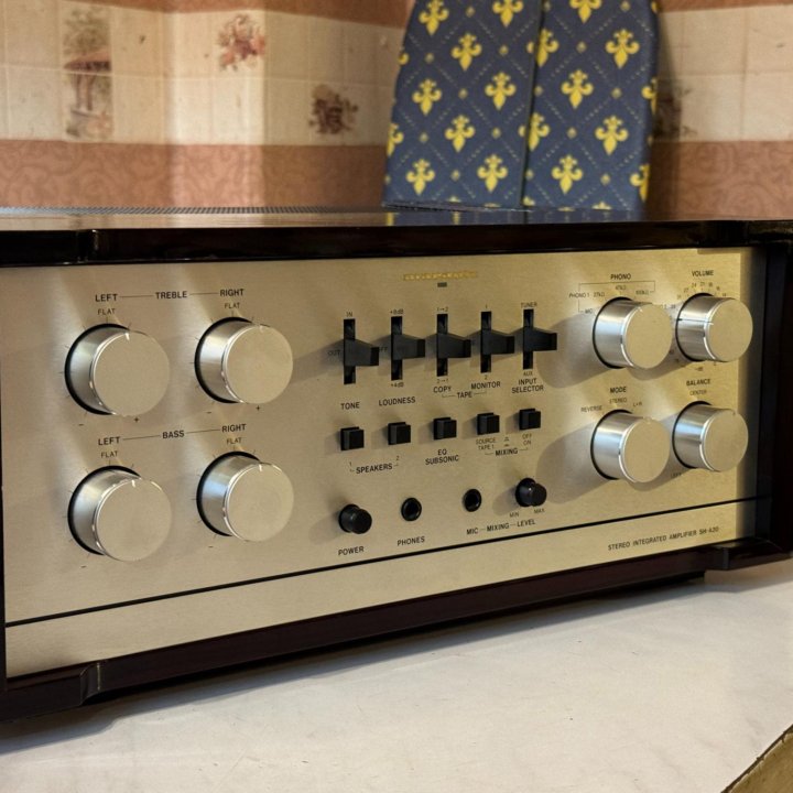 Усилитель интегральный Marantz SH-A20