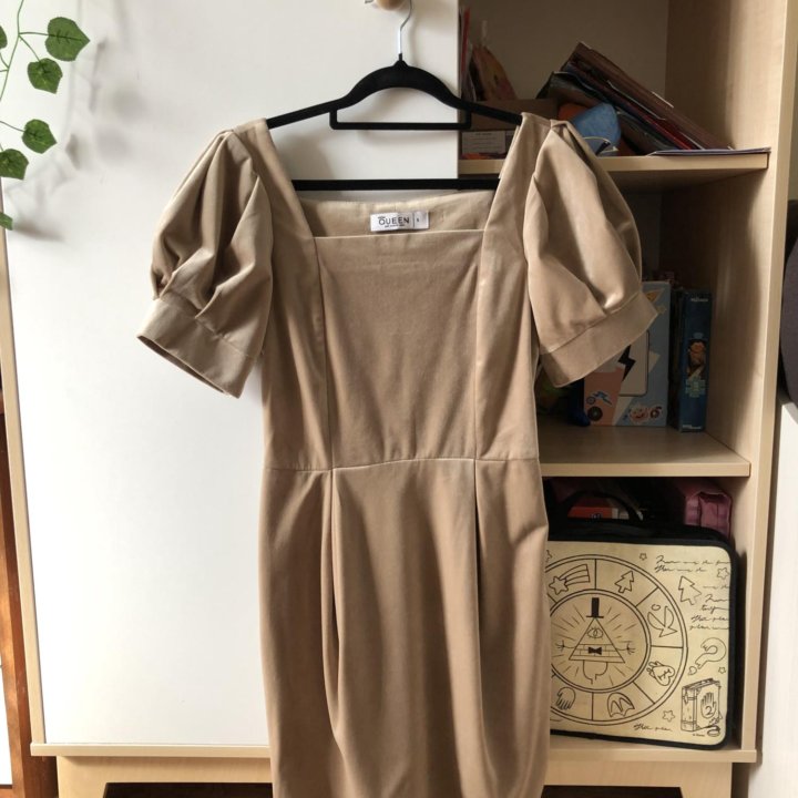 Платье. Размер S-M.