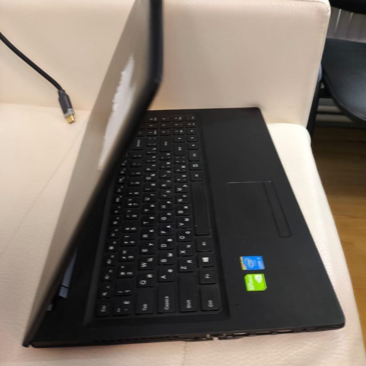 GeForce 920m, lenovo Ideapad 100, CORE I3 5005u/4g