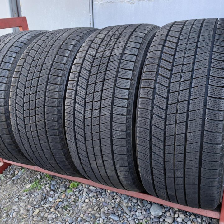 Комплект Bridgestone Blizzak VRX3 245/50 r18