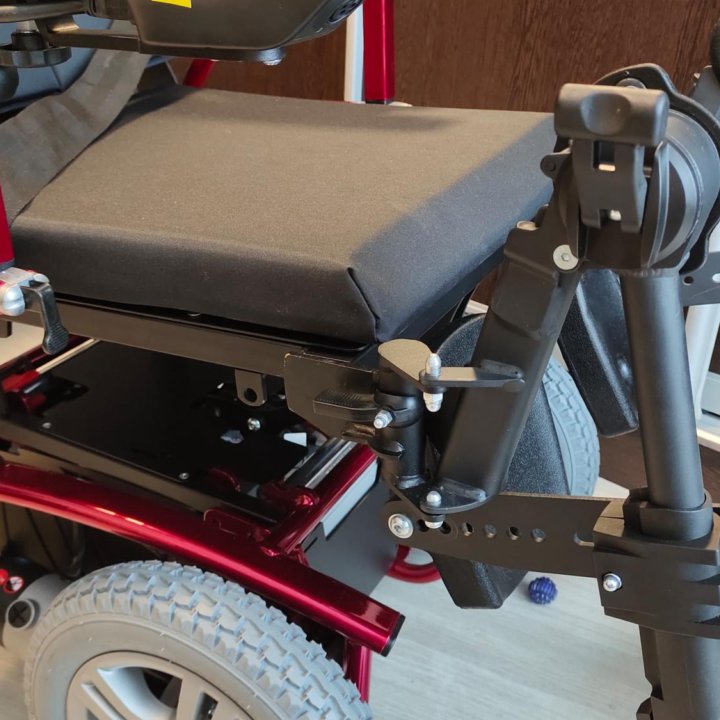 Инвалидное кресло-коляска с электро приводом