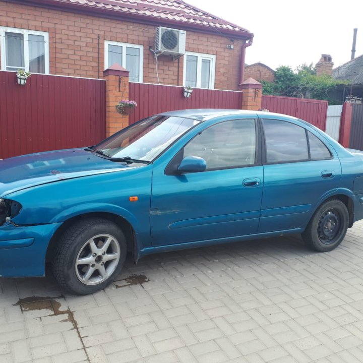 Nissan Sunny, 2001