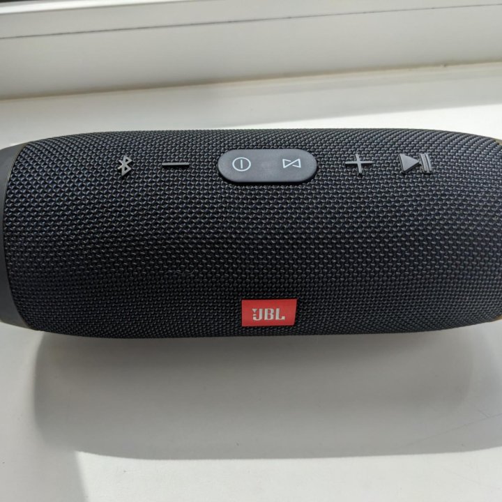 Колонка jbl charge 3