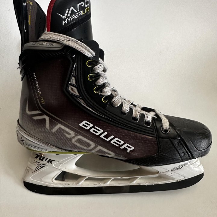 Хоккейные коньки Bauer Hyperlite