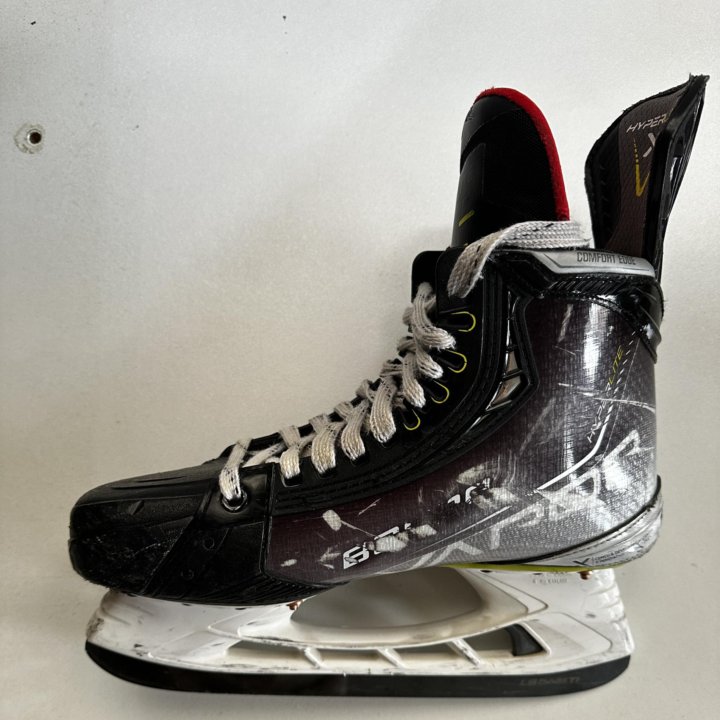 Хоккейные коньки Bauer Hyperlite