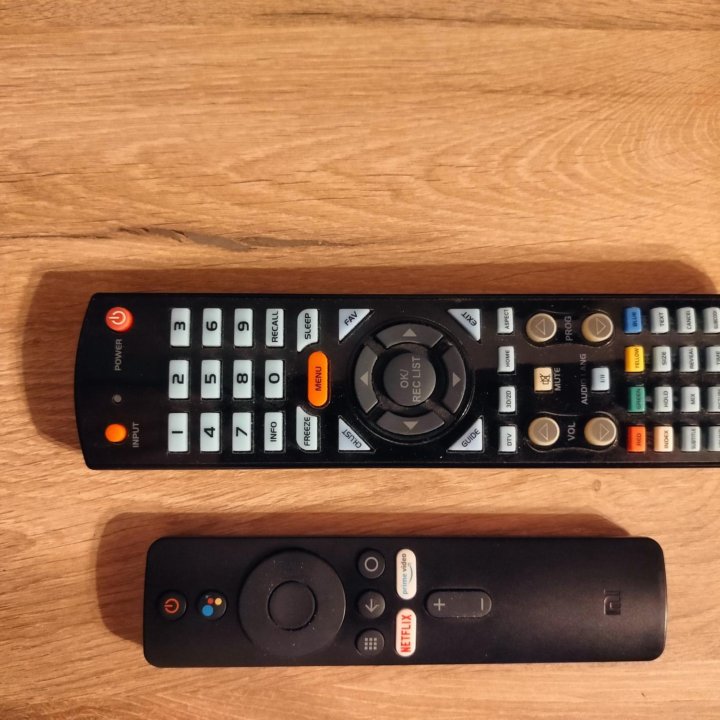 Телевизор SMART TV DNS 42 дюйма + Xiaomi mi box S