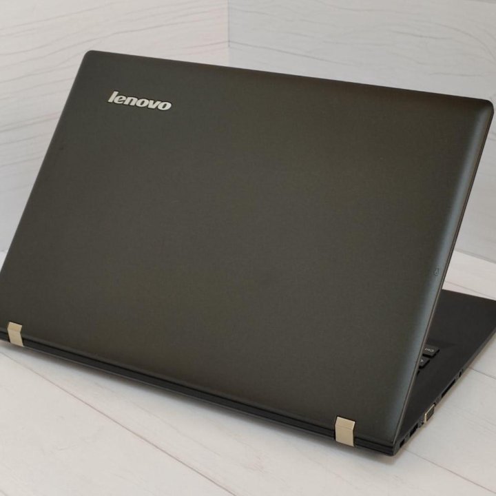 Ноутбук Lenovo Core i3-5005U SSD 13.3