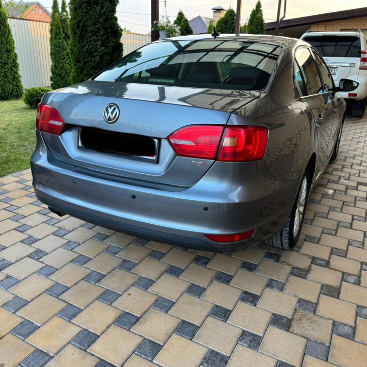 Volkswagen Jetta, 2014