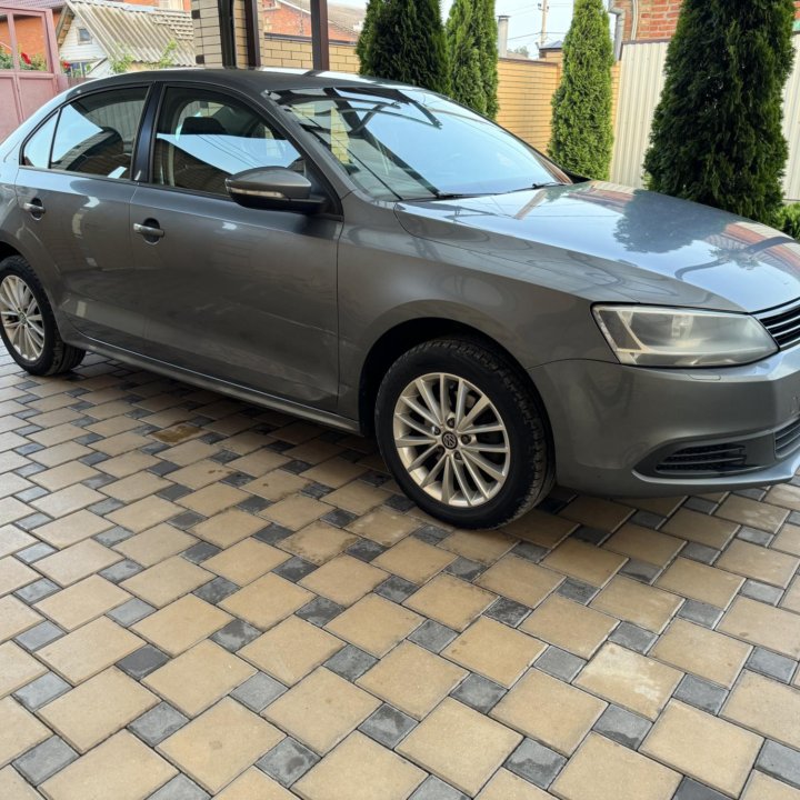 Volkswagen Jetta, 2014