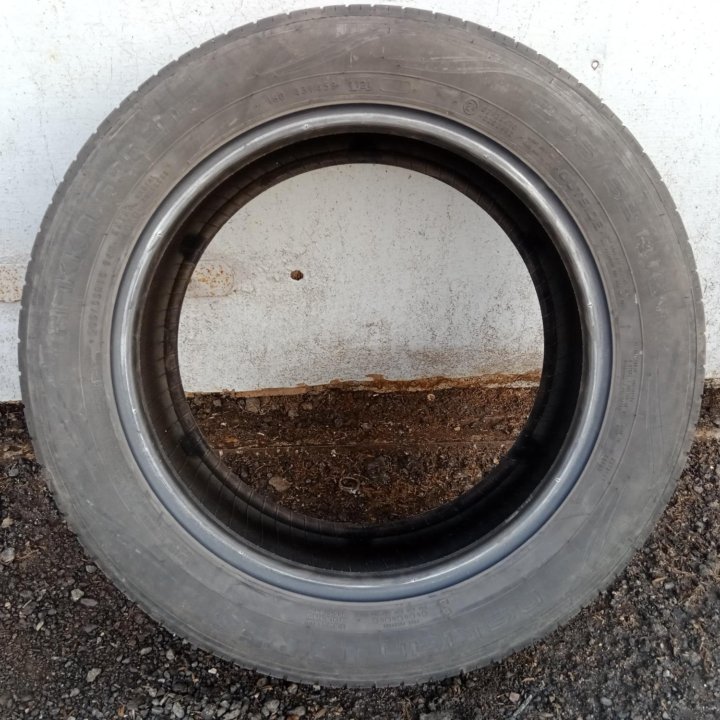 Шины Nokian и Hankook 205/55 R16 2шт.