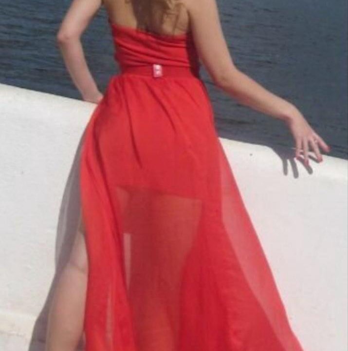 Вечернее платье