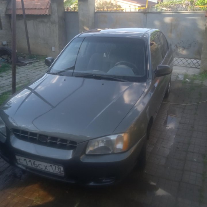 Hyundai Accent, 2000